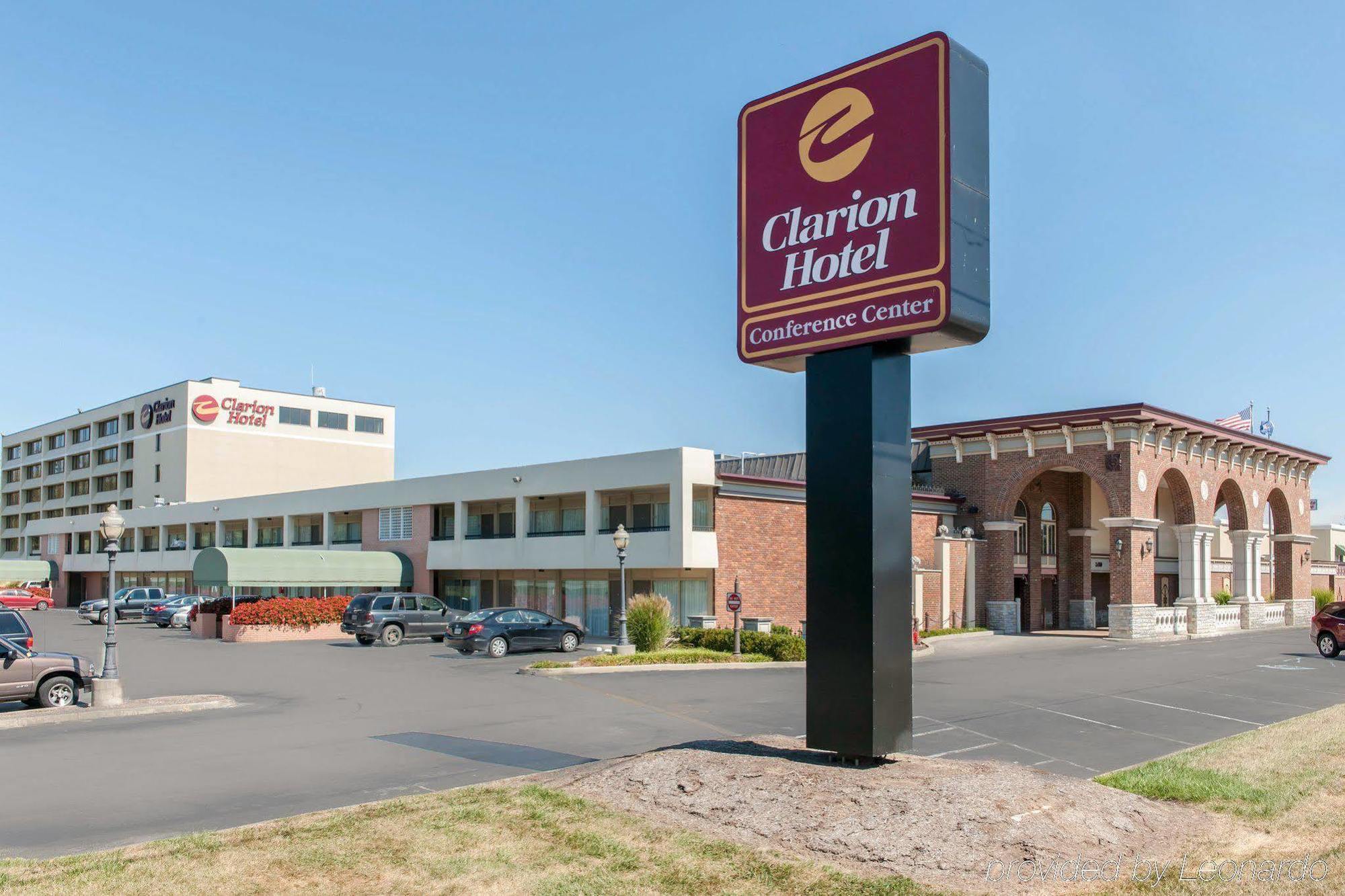 Clarion Hotel And Conference Center Columbus Exterior photo